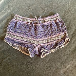 Cute design purple and white comfy shorts